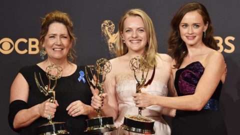 El cuento de la criada triunfa en los Emmys 2017