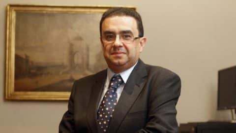 L PREMIO DE NOVELA ATENEO DE SEVILLA Ganador: Francisco Robles