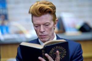 Las 10 lecturas imprescindibles de David Bowie