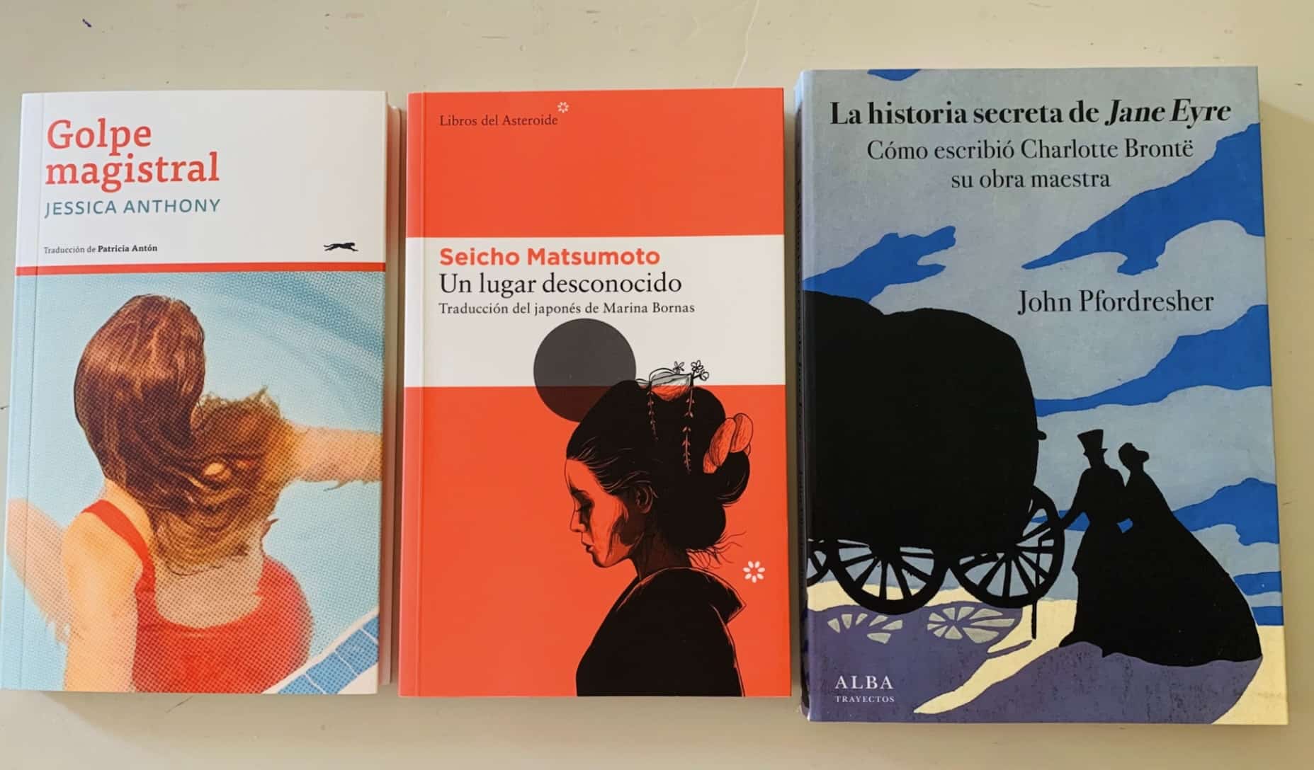 @Kateausten5 recomienda estos 3 libros en los que encuentra placer, diversión, entusiasmo, misterio y belleza.
