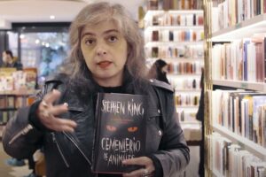 Los 7 libros de los que Mariana Enríquez siempre habla bien