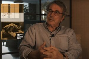 Andrés Trapiello dice de este escritor «que tiene el don literario de la facilidad y el colorido»