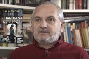 Tras el éxito de Canción de cuna de Auschwitz y La librera de Madrid, Mario Escobar vuelve con una conmovedora novela ambientada en la Alemania nazi.