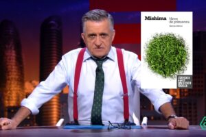 El Gran Wyoming se sincera sobre esta novela: «Otro tipo que no tiene nada que ver conmigo y que me parece un genio. No he visto un tipo más alejado a mí en todos los órdenes»